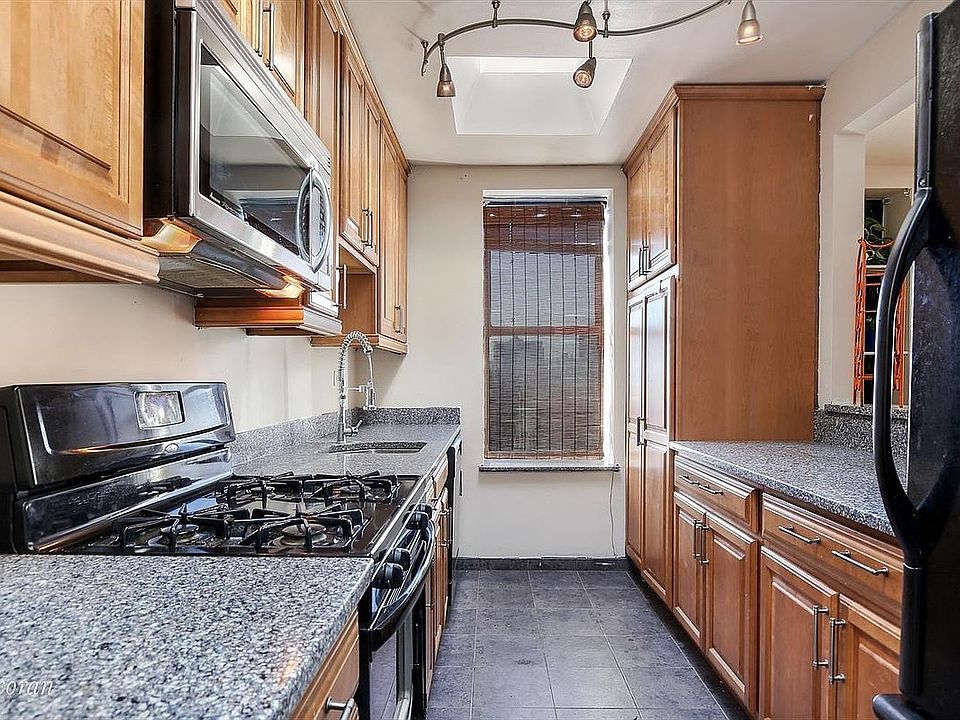 2nd image of 579 Academy St APT 5F