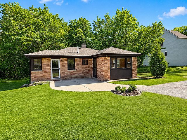 1st image of 21365 W Ridge Rd