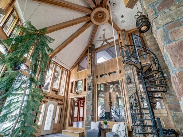 6601 NW 42nd St, Bethany, OK 73008