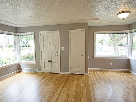 2nd image of 1715 SE Claybourne St #6532