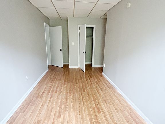 2nd image of 215 Mulberry St #2