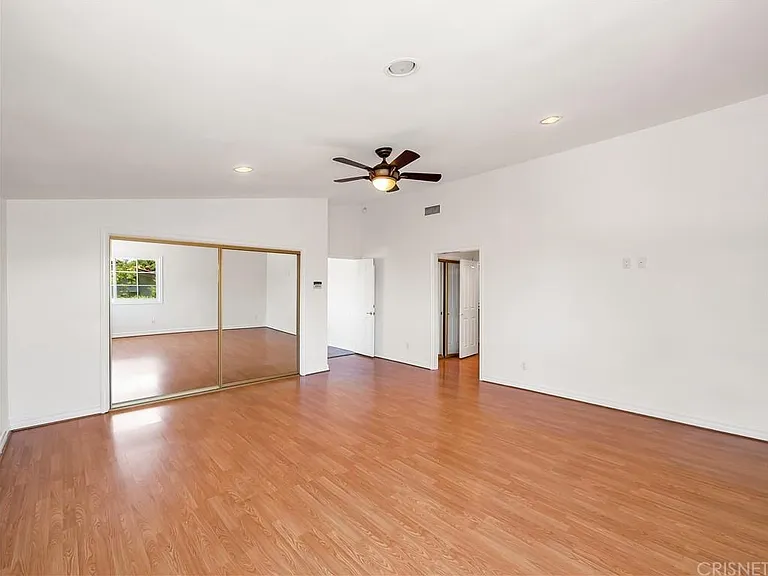 16545 Park Lane Cir — Photo 28