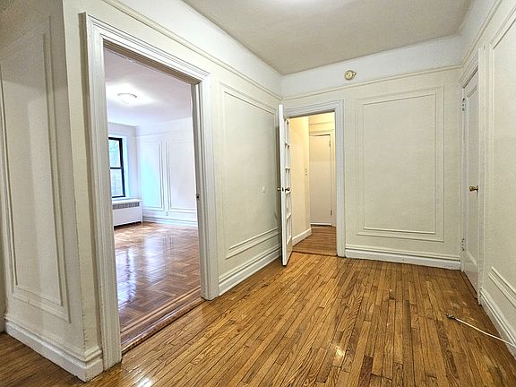 3rd image of 838 W 176th St Unit 2E