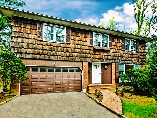 30 Sherwood Dr, Larchmont, NY 10538