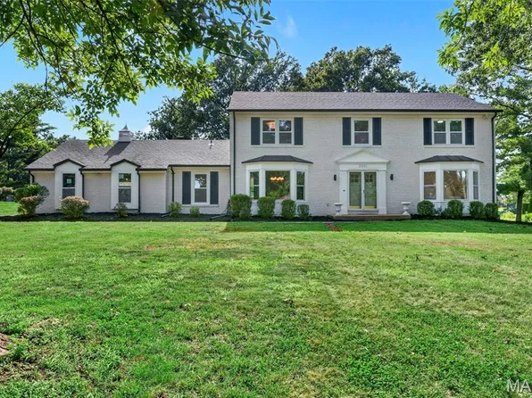 2251 Whitby Rd, Chesterfield, MO 63017