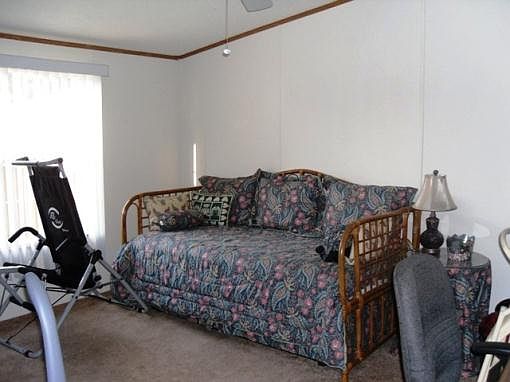 4th image of 16910 Oakwood Dr