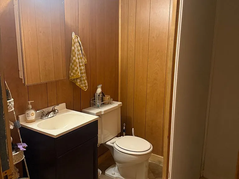 904 W Lamme St #2 — Photo 6