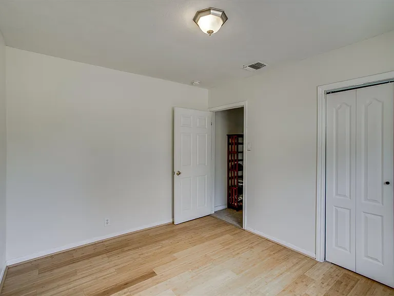4615 Ribbecke Ave — Photo 14
