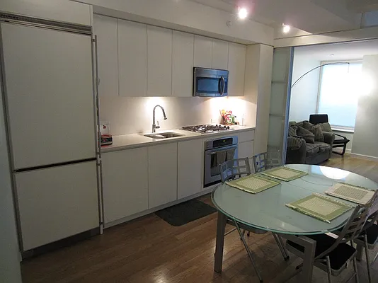 Rented by NY Living Solutions | media 10