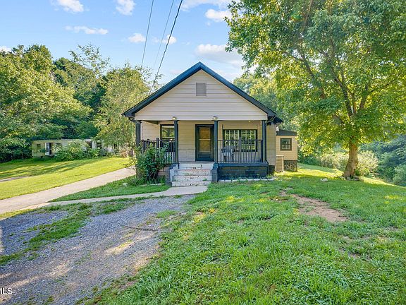 2nd image of 614 Lewis Ln