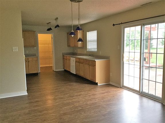 3rd image of 6643 Westland Dr