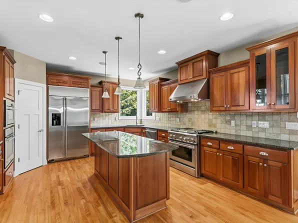 3582 Birchpond Rd, Eagan, MN 55122