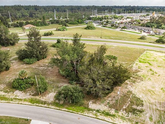 3rd image of 355 SW 24th Pl