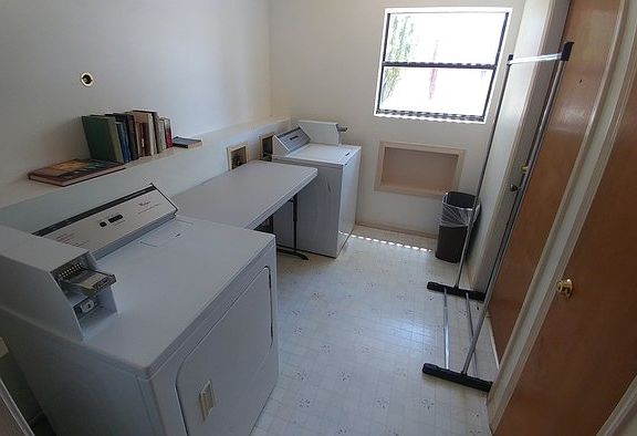5th image of 200 Hermosa Dr NE APT 102
