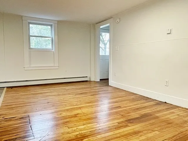 2 bed, 1008 sqft, $2,272 — Photo 3