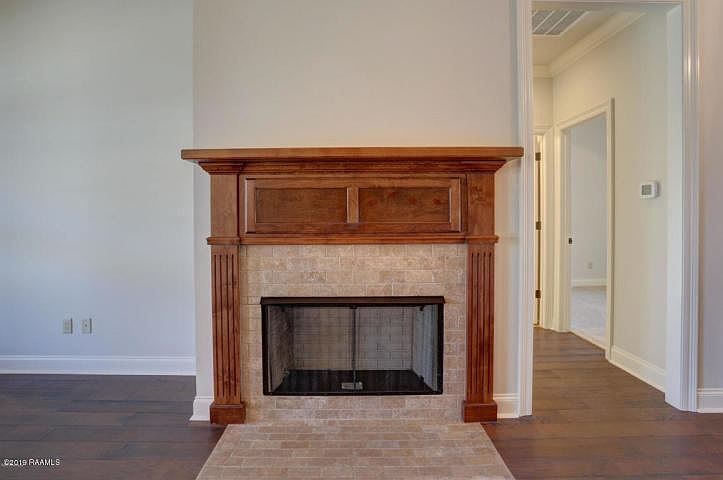2nd image of 104 Anaheim Ln