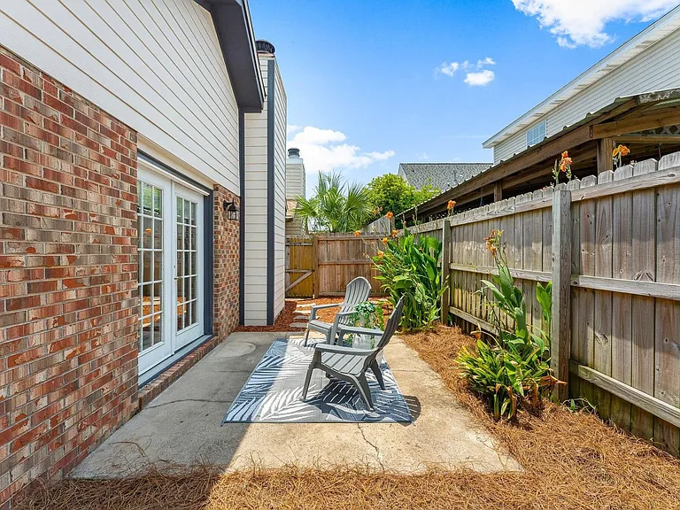 237 Indian Oaks Dr — Photo 22
