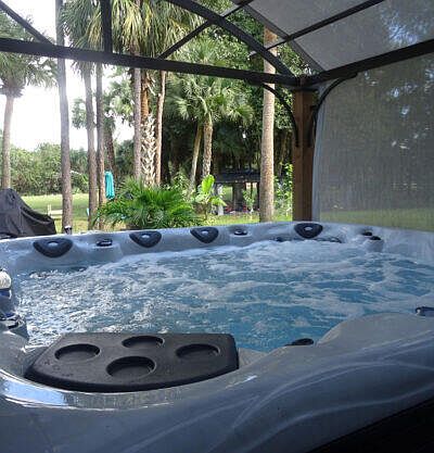 5th image of 930 Rambling Drive Circle