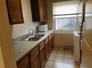 417 N Main St #B, Huntingburg, IN 47542
