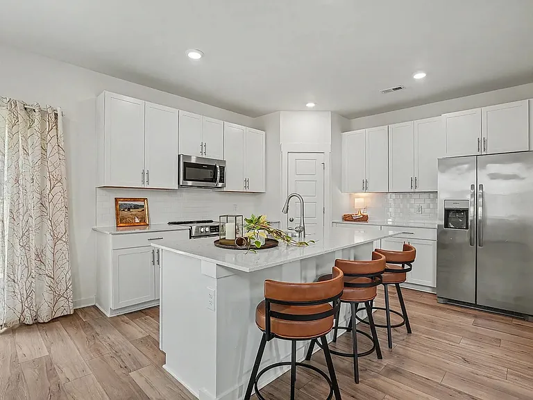 810 Els Ct — Photo 5