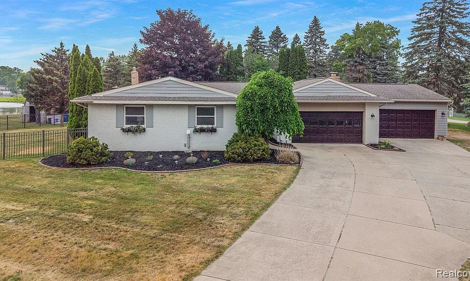 1st image of 1364 Blue Water Dr