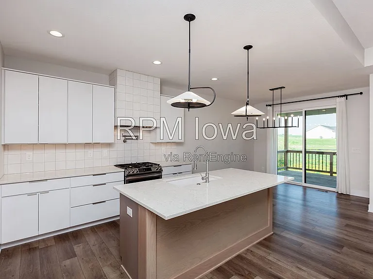 5901 NE Sherman Dr — Photo 6