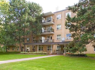 1 Eccleston Dr #JR, Toronto, ON M4A1K1