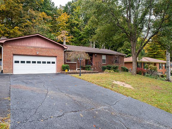 2nd image of 8910 Mountain Brook Dr