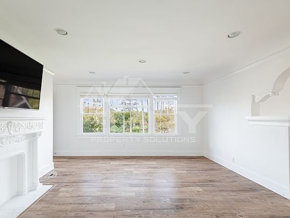 5th image of 4326 Victoria Park Pl #2