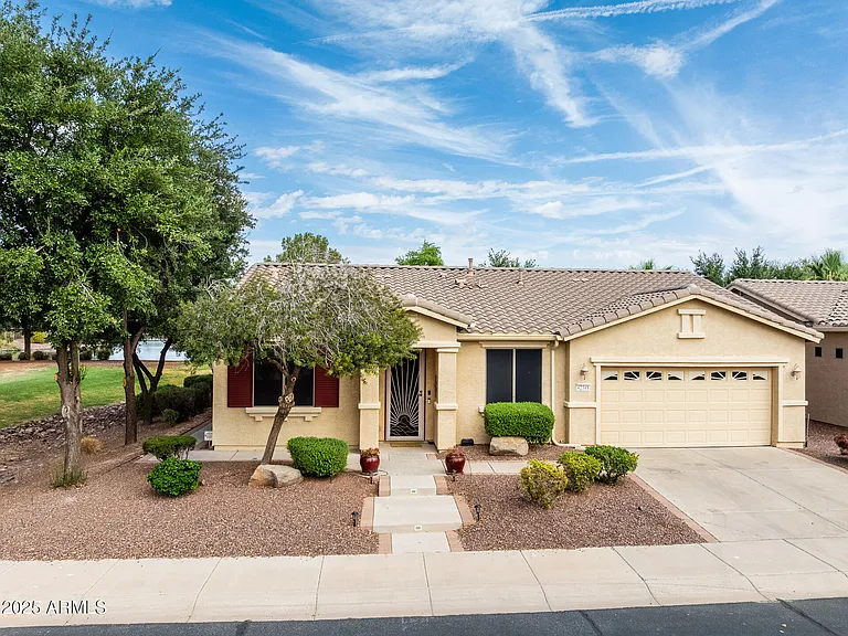 42348 W Fountainhead St — Photo 1