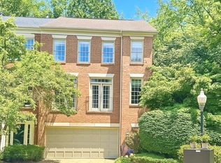 1310 Sundial Dr, Reston, VA 20194