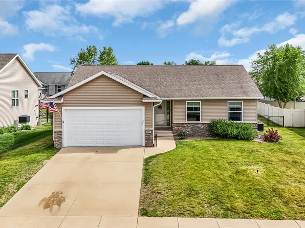 415 Saddleback Rd, Marion, IA 52302
