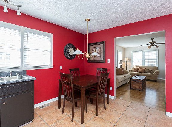 5th image of 3009 Daviess St