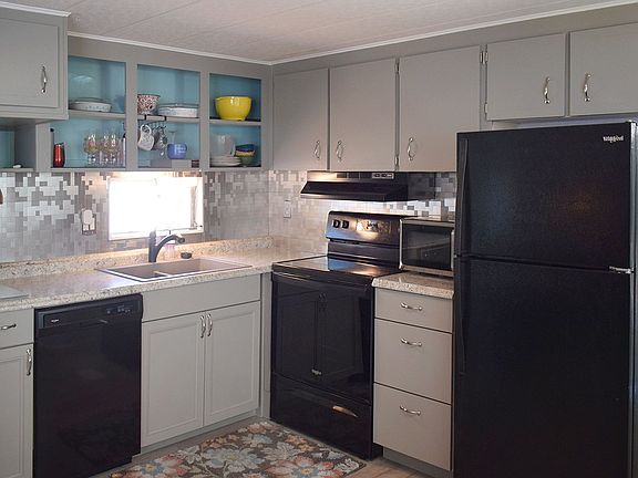 5th image of 800 Main St Lot 318