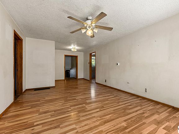 5th image of 2817 7th Ave