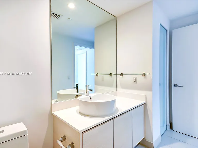 4250 Biscayne Blvd #918 — Photo 30