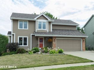 4956 Waterford Dr, West Des Moines, IA 50265
