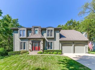 8212 Acuff Ln, Lenexa, KS 66215