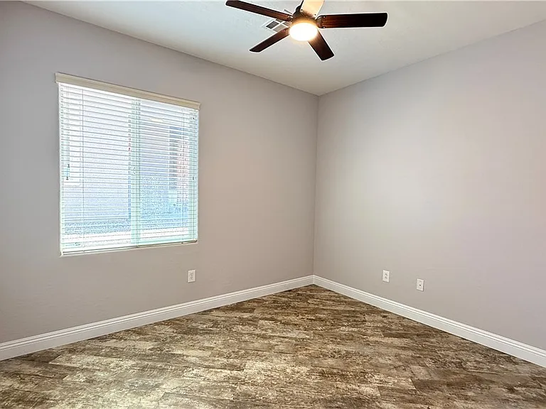 2354 Amana Dr — Photo 13