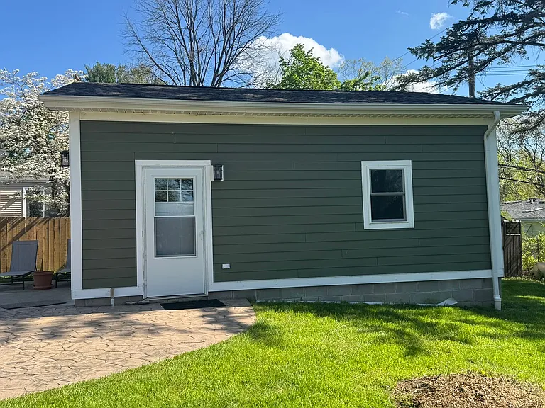 714 Pomona Rd — Photo 4