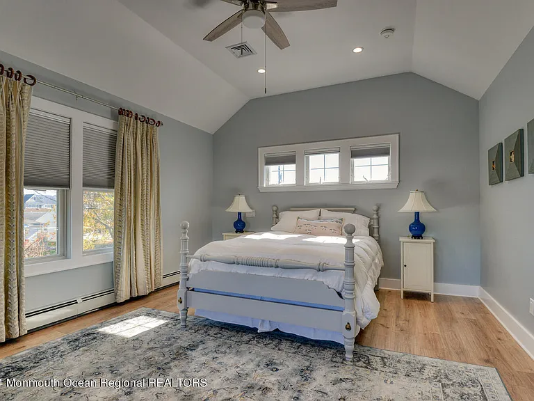 105 Saint Louis Ave — Photo 16
