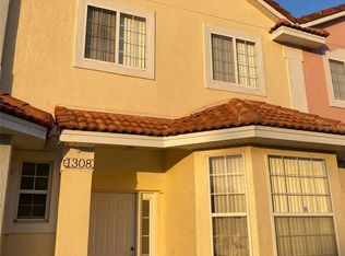 1308 S Beach Cir, Kissimmee, FL 34746