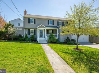 8305 Donnybrook Dr, Chevy Chase, MD 20815