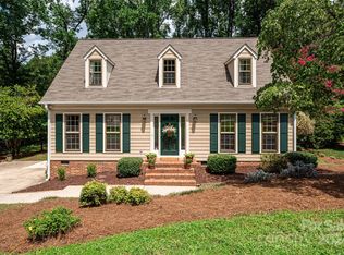 4731 Meadowridge Dr, Charlotte, NC 28226