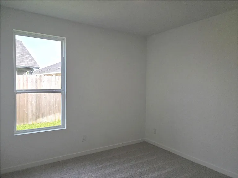 6511 Silver Emperor Ln — Photo 15