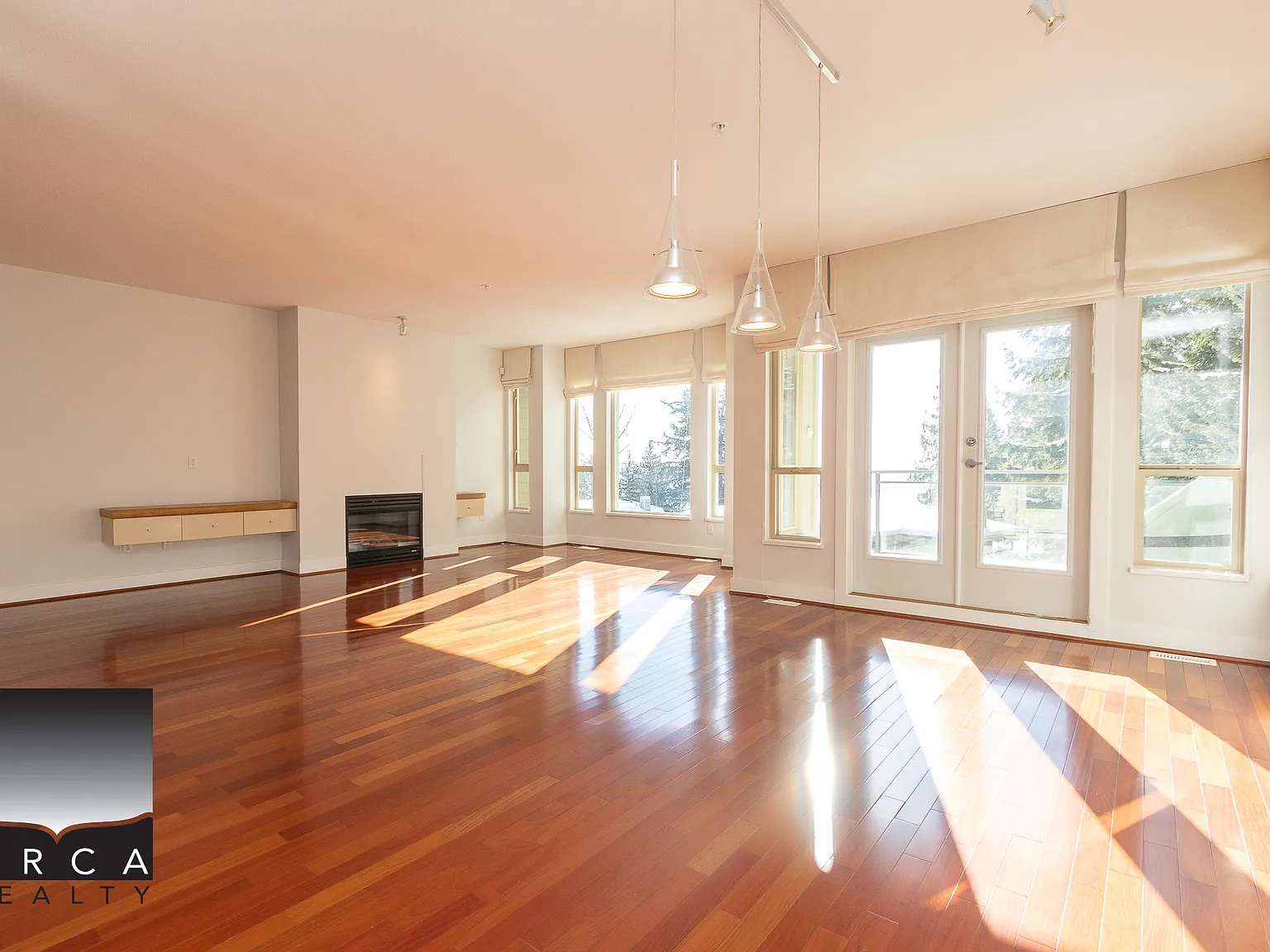 2491 Folkestone Way, West Vancouver — Photo 3