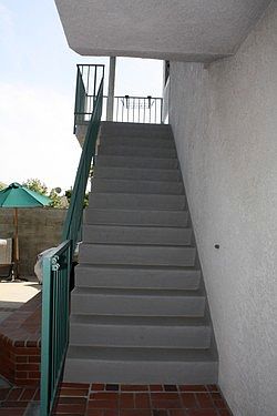 2nd image of 2221 Andreo Ave