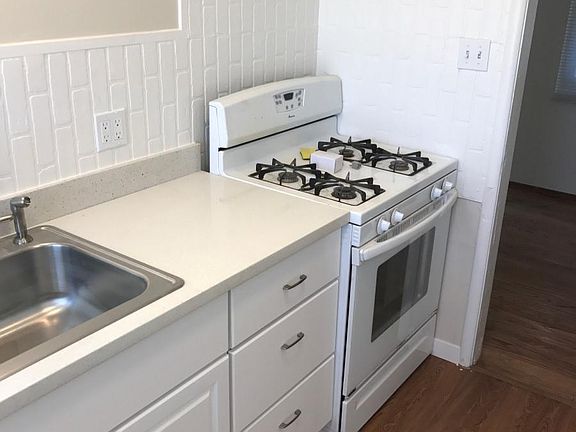 4th image of 2334 Maricopa Ave