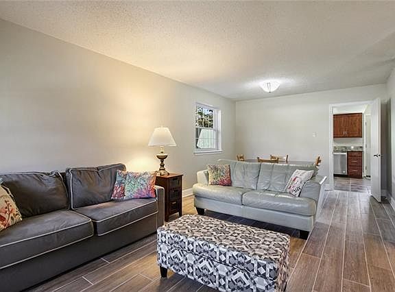 3rd image of 3720 Huntlee Dr