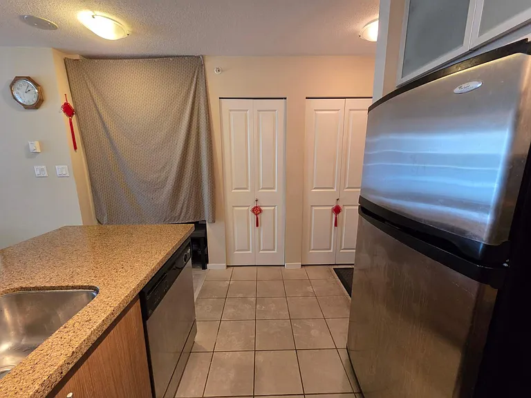 2289 Yukon Cres #1203 — Photo 15